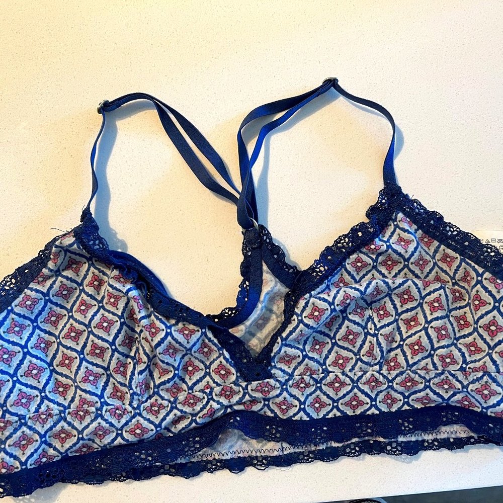 Gilly Hicks Lace Floral Bralette